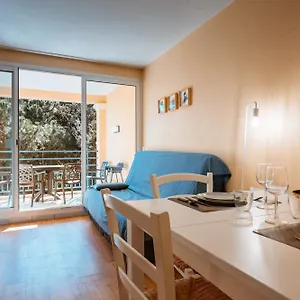 studio-climatise-piscine-acces-prive-a-la-plage.aixenprovencehotels.org/